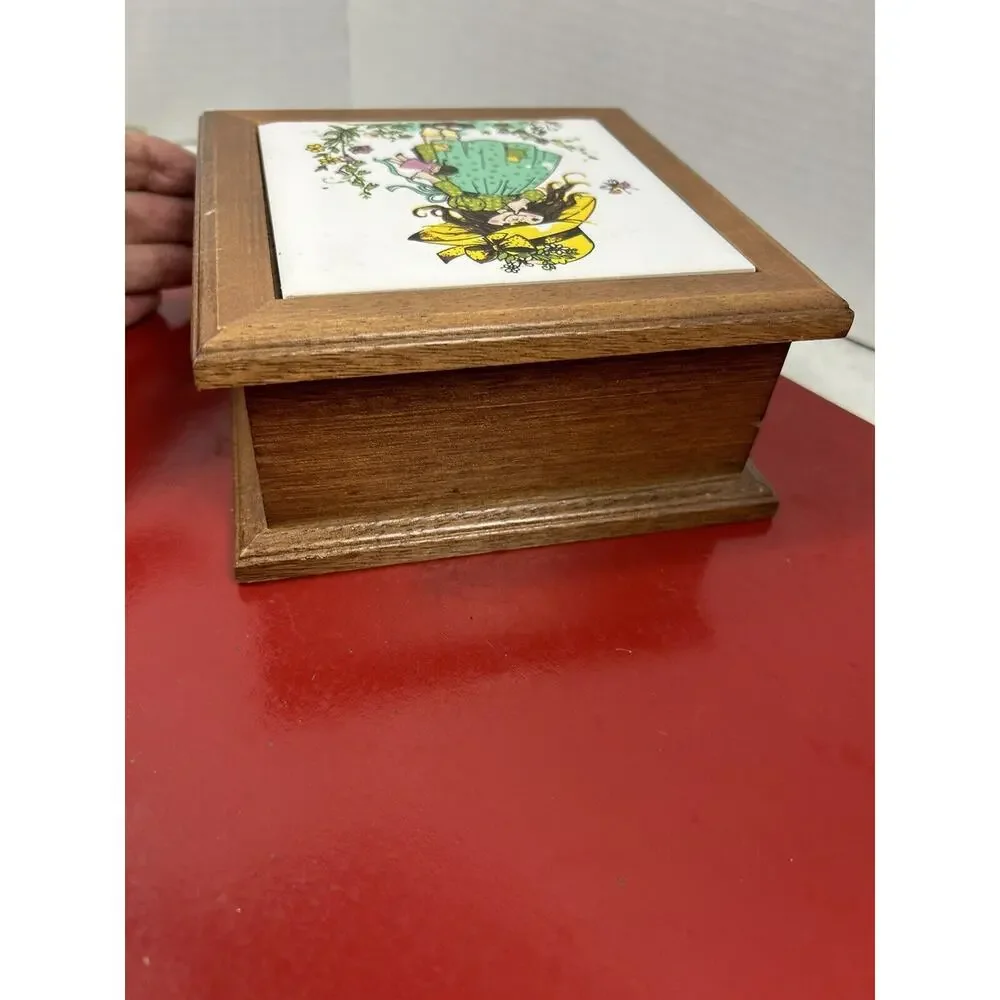 Vintage Holly Hobbie Tile Top‎ Jewelry Trinket Box Felt Divided Insert READ